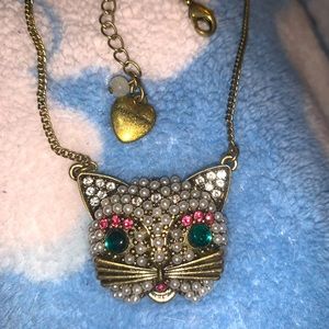 Betsey Johnson pearl rhinestone cat pendant necklace